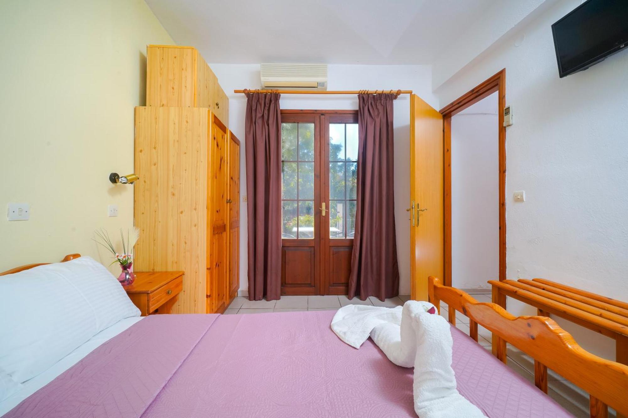 Penelopi Apartments Ліменас Екстер'єр фото